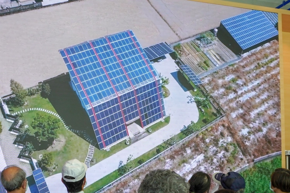 鄭博文在嘉義打造的太陽能光電屋。（台電電幻1號所提供）