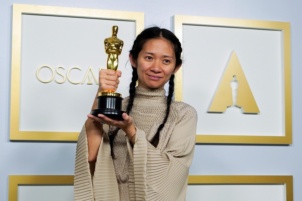 趙婷執導的《游牧人生》勇奪今年奧斯卡最佳影片及最佳導演。（湯森路透）