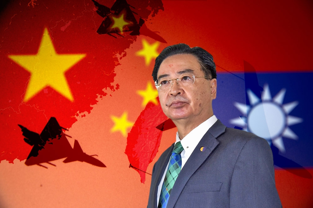 外交部長吳釗燮28日接受英媒專訪表示，中國正準備對台灣「終局之戰」，但台灣必定奮戰到底。（合成畫面／湯森路透、張哲偉攝）