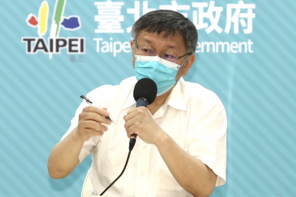 針對近來民調持續低迷一事，台北市長柯文哲直言「民調都要用買的，我只是不肯買而已」。（王侑聖攝）