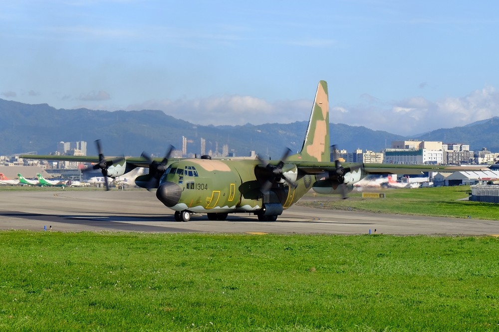 海委會海巡署航空分署與空軍的C-130H若能一併升級，未來可以享有後勤的共通資源並進一步降低維持費用，未嘗不是一件美事。（維基百科）