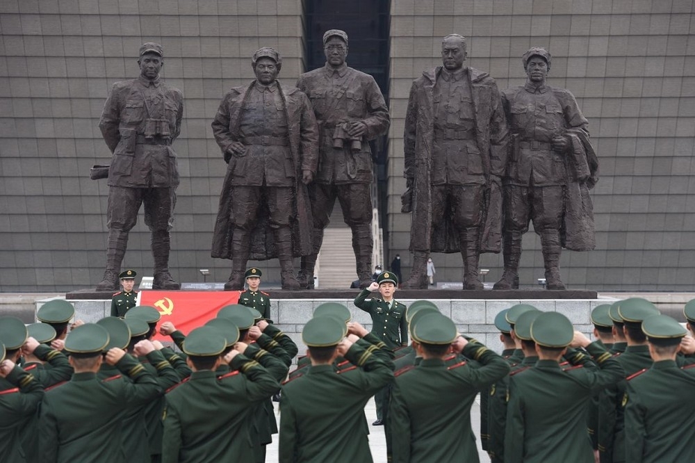 過度聚焦於解放軍的傳統武⼒反⽽會看不清中國的新型態威脅。（湯森路透）