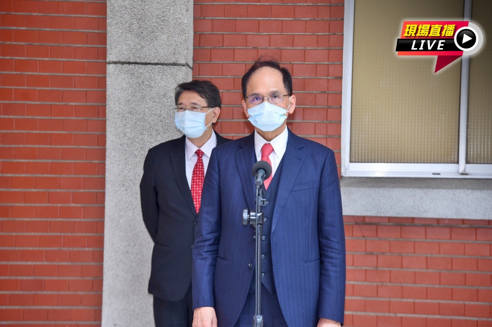 針對立院清潔工發燒接受快篩，立法院長游錫堃20日接受聯訪。（張哲偉攝）
