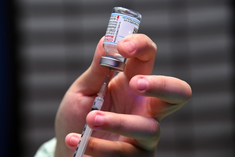 好心肝診所違規施打疫苗引發爭議，11日再流出「特權」名單，赫見不少政商名流。（資料照片／張哲偉攝）