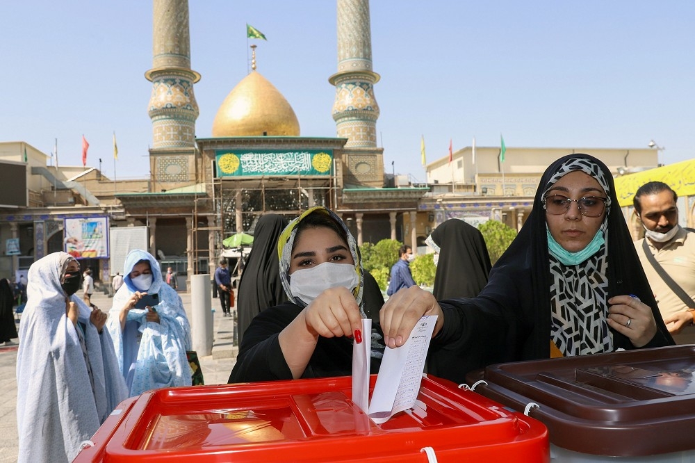 伊朗18日舉行總統大選投票。（湯森路透）