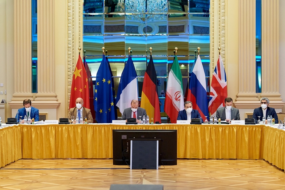 伊朗與英、法、德、中國及俄國在歐盟主導下，在維也納舉行核談判，美國未直接參與。（湯森路透）