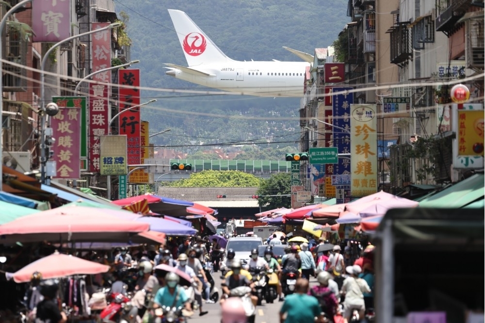 日航班機圖。（攝影：陳愷巨）