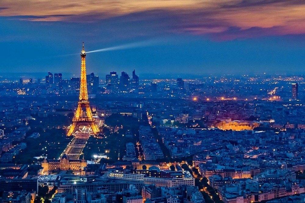 法國巴黎夜景。（Pixabay）