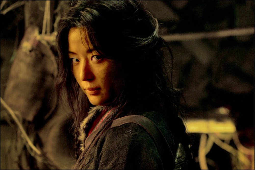 粉絲千呼萬喚，韓國天后全智賢主演的《屍戰朝鮮：雅信傳》即將在Netflix上線。（Netflix提供）