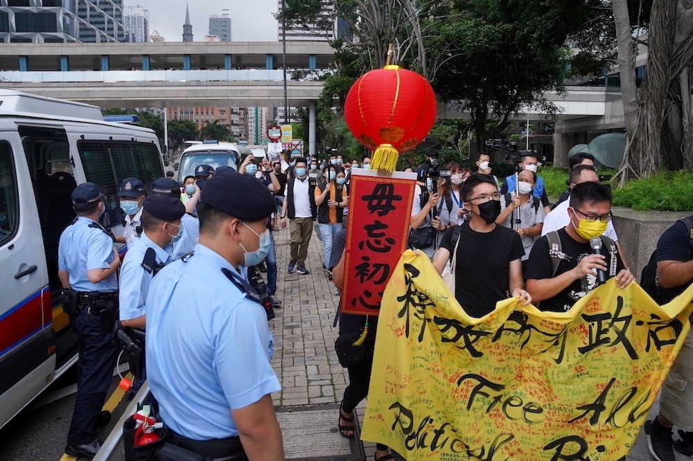 香港七一泛民主派人士上街抗議。（湯森路透）