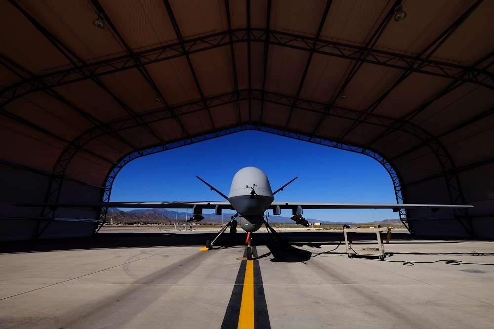 MQ-9B無人機系統製造商美通用原子公司，今年3月間專案技術小組來台拜會空軍司令部，並就軍售項目進行技術簡報。（湯森路透）
