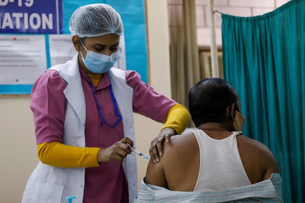 印度5月下旬至6月初以来，曾爆发多起假疫苗事件。（汤森路透）(photo:UpMedia)