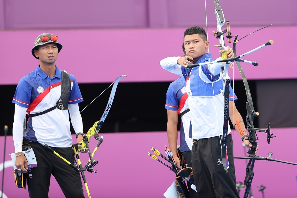中華男子射箭隊26日在東京奧運男子射箭團，以5比1擊退中國隊挺進4強。（中華奧會提供）