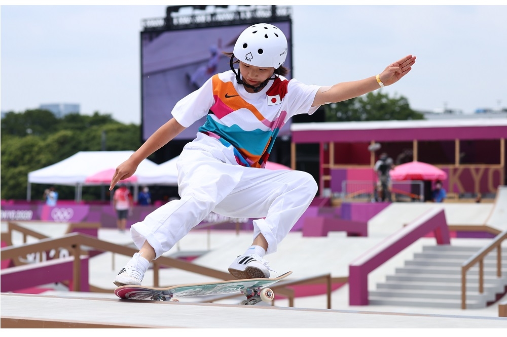 年仅13岁的日籍西矢椛夺下女子滑板街式赛金牌，为东道主再添奖牌。（汤森路透）(photo:UpMedia)