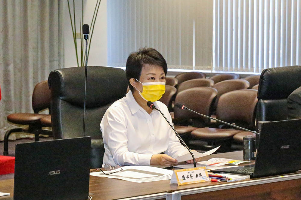 台中市長盧秀燕4日表示，專家會議已同意AZ疫苗可混打莫德納，呼籲中央早日開放執行疫苗混打。（台中市政府提供）