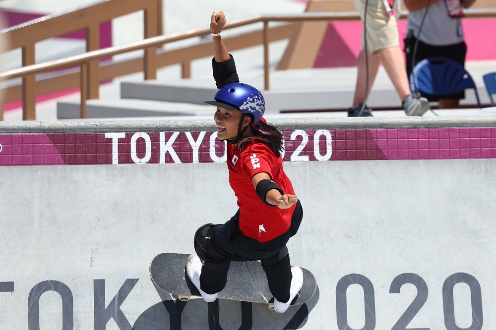 東京奧運女子滑板公園賽金牌四十住櫻。（湯森路透）