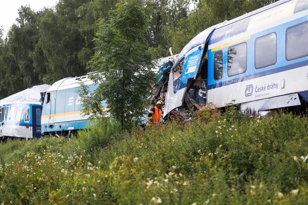 捷克西南部城鎮發生兩列火車對撞事故，造成至少三人死亡。（湯森路透）