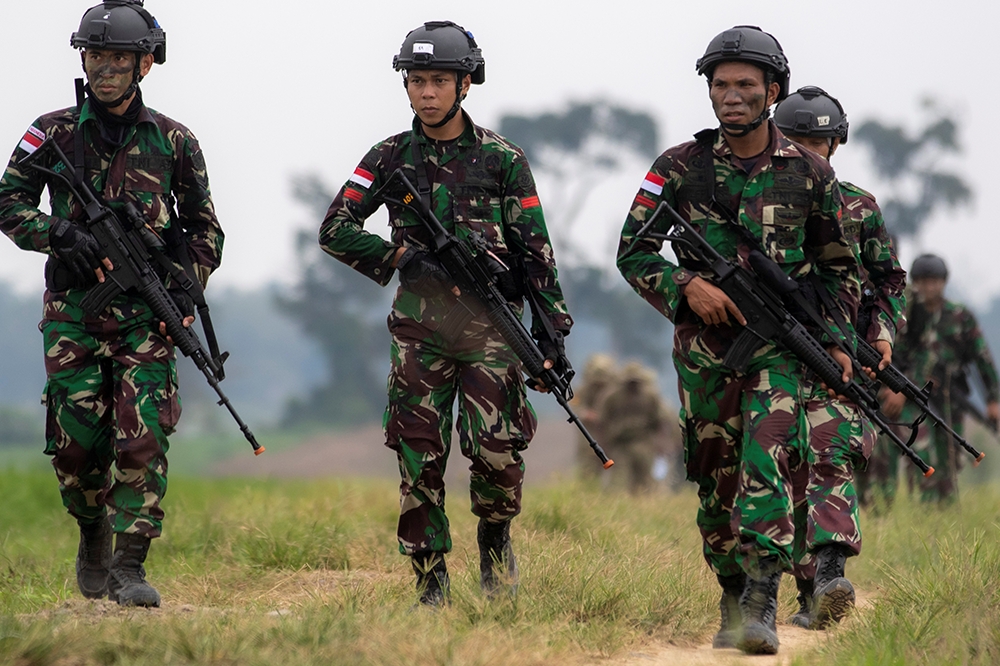 印尼陸軍將取消女兵入伍前的「貞操檢查」，人權團體順水推舟呼籲海軍空軍也要跟進。（湯森路透）
