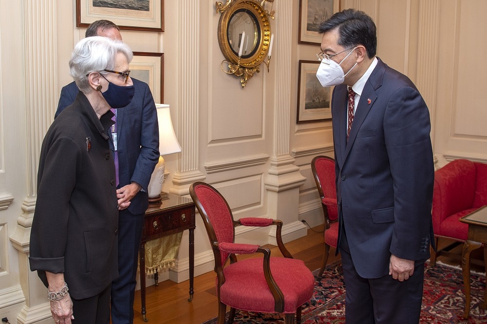美國副國務卿與中國駐美大使會面。（舍曼推特）