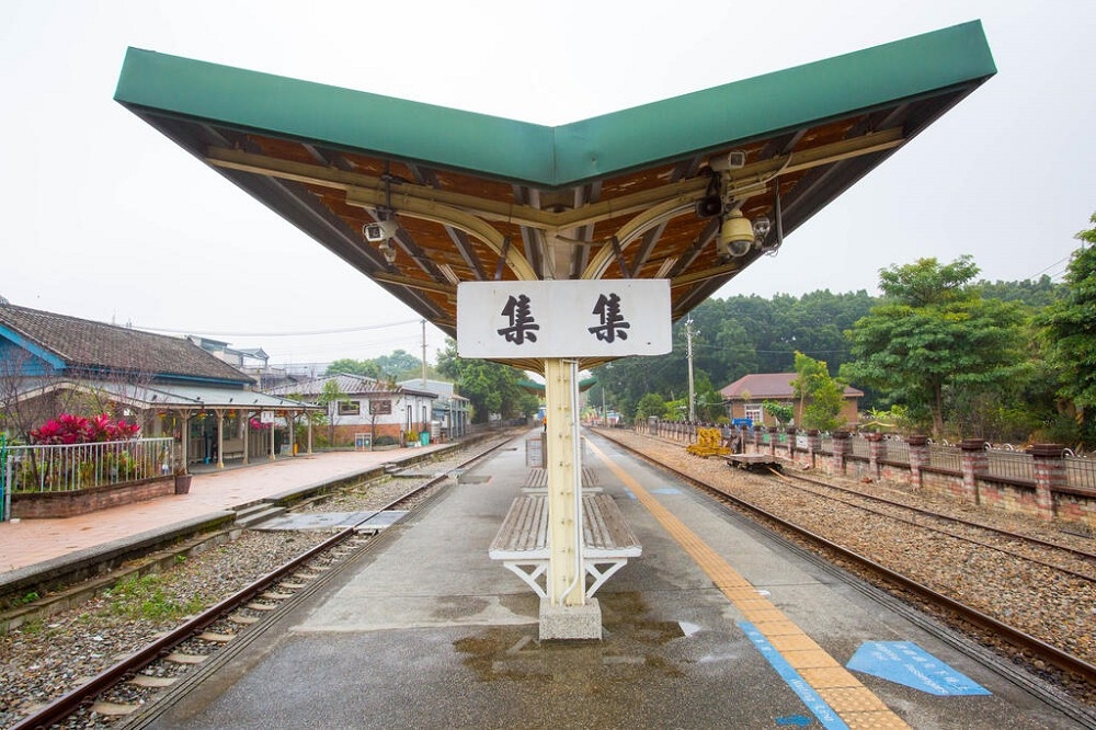 台鐵表示14日集集火車站至車埕站間無法通行，南下北上列車均受影響。（取自日月潭國家風景區）
