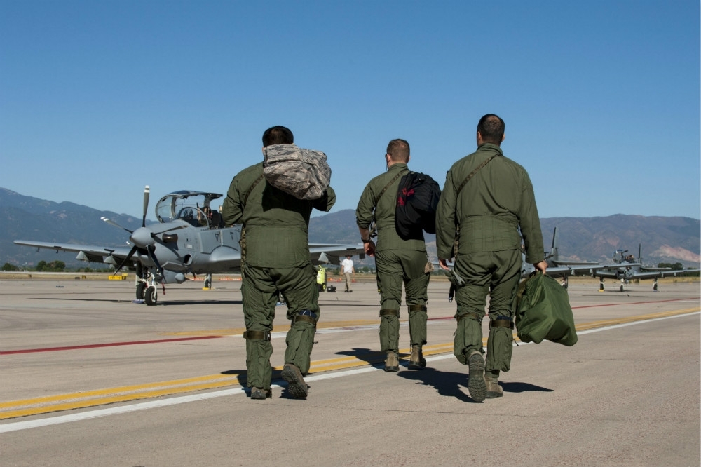 在美國進行A-29「大嘴鳥」攻擊機訓練的阿富汗空軍飛行員。（圖片取自美國空軍）