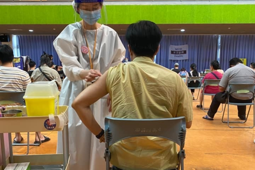 專欄作家陸之駿23日接種高端疫苗後，24日便傳出猝死訊息。（擷自陸之駿臉書）