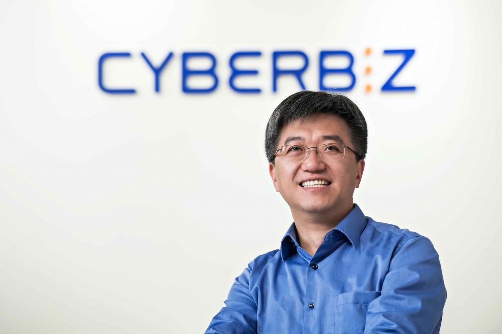 Cyberbiz執行長蘇基明分析：「數位轉型使企業在疫情下持續增長與維持靈活度，消費者越來越習慣免接觸又具便利性的線上購物服務，電商正迎來近年買氣最強勁的開學購物季。」（Cyberb提供）