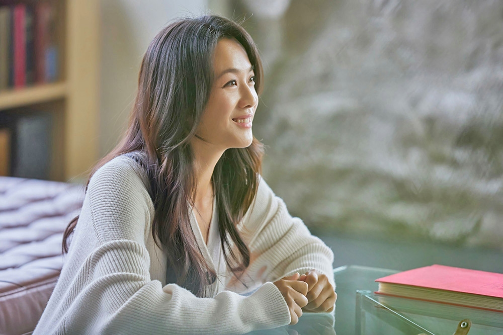 湯唯曾被中國官方封殺，但她憑藉演出韓國電影《晚秋》拿下多座獎項，從韓國再度紅回中國，也和導演金泰勇共組幸福家庭。（取自微博）