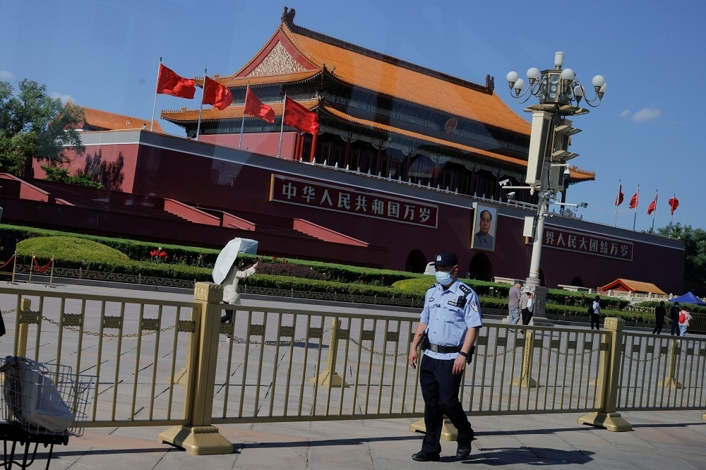 中國全面急速左轉，中共突然叫停反制裁法在香港落地，此事有點蹊蹺。（湯森路透）