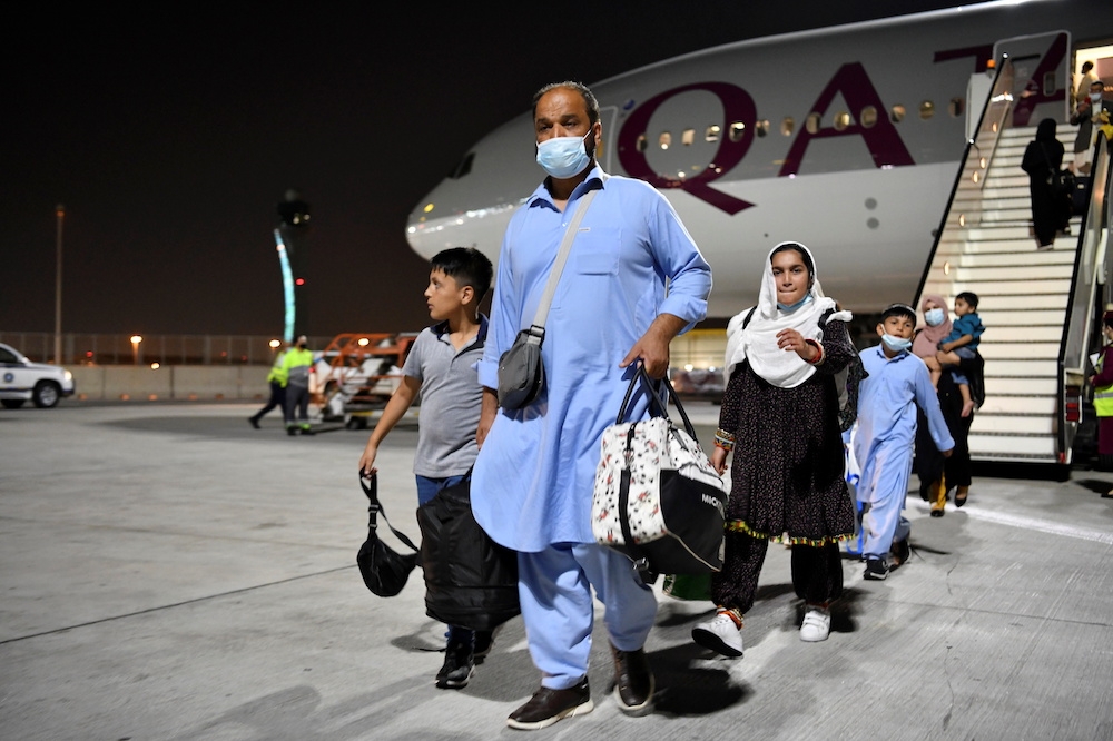 卡達航空班機9日從喀布爾飛抵多哈。（湯森路透）