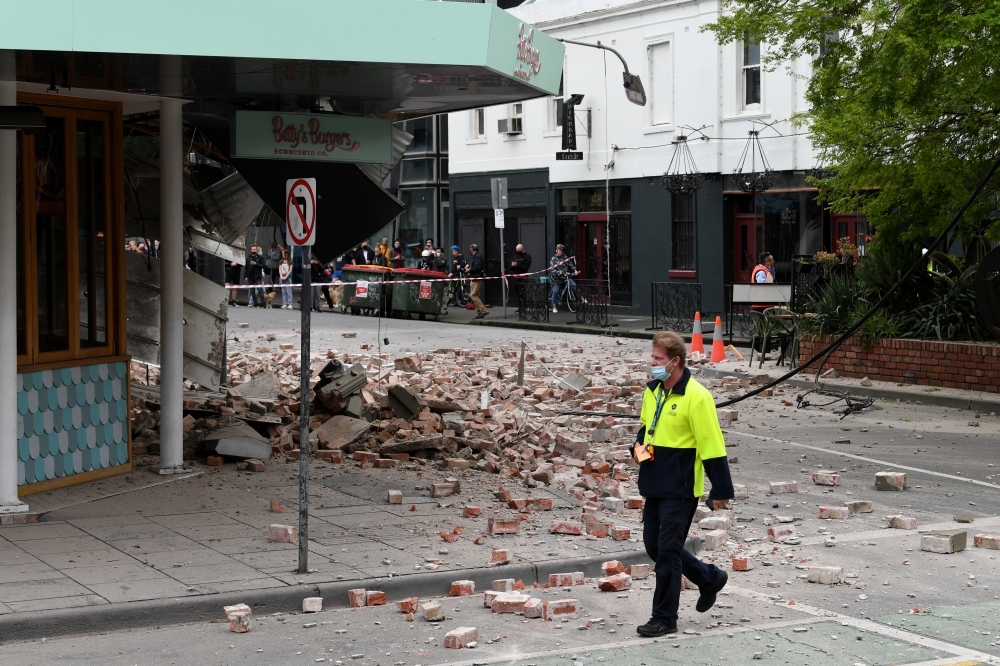 地震造成墨爾本周邊地區建築物毀損。（湯森路透）