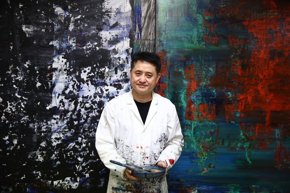 藝術家黃騰輝生於1959年，從1990年代投入繪畫創作。（取自藝術家個人官網）