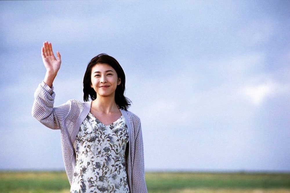日本女星竹內結子驟逝一年，仍留給眾多粉絲無限思念。（取自《天國的戀火》劇照）