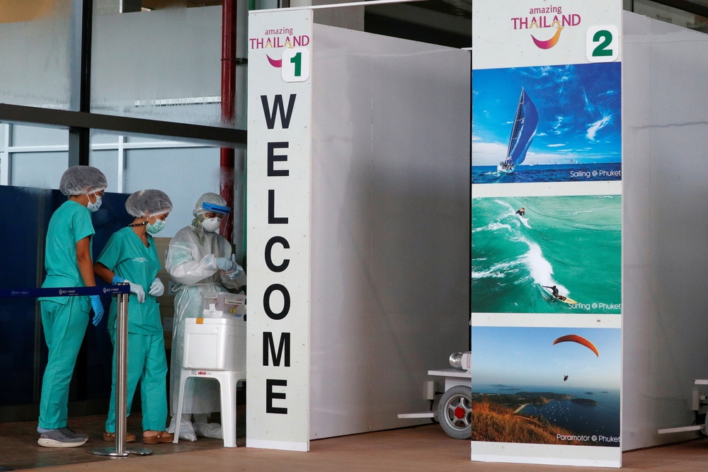 率先以沙盒方式、向外國遊客開放旅遊的泰國普吉島。（湯森路透）