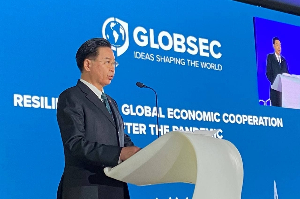 外交部長吳釗燮應斯洛伐克智庫「全球安全論壇」（GLOBSEC）邀請發表公開演講。（外交部）
