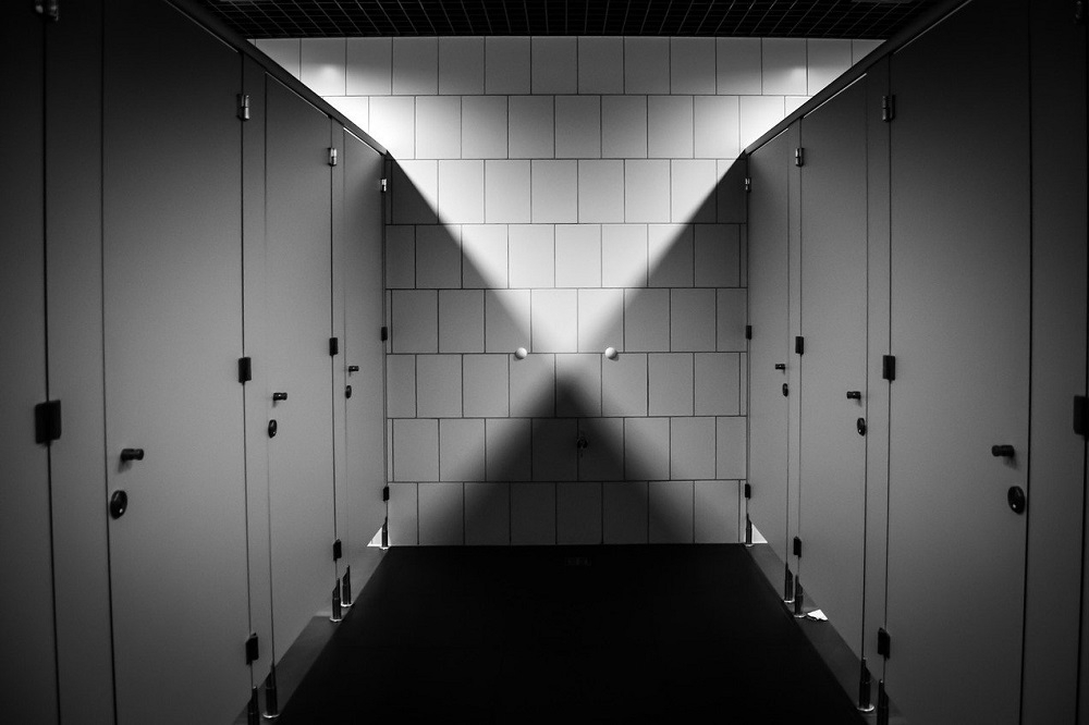 美國一些學校的女廁可供跨性別人士使用。示意圖。（pixabay）