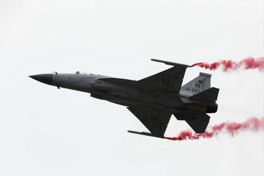 隶属于巴基斯坦空军的枭龙战机。（汤森路透）(photo:UpMedia)