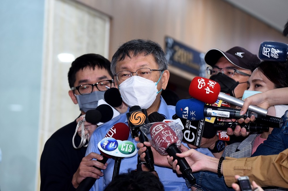 針對近日傳出春節檢疫可能改為「7+7」，台北市長柯文哲狂抱怨「整死人」。（資料照片／張哲偉攝）