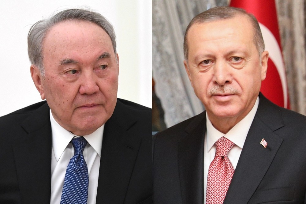 突厥國家復興，得益於哈薩克斯坦總統納扎爾巴耶夫（左）和土耳其總統埃爾多安（右）。（維基百科）