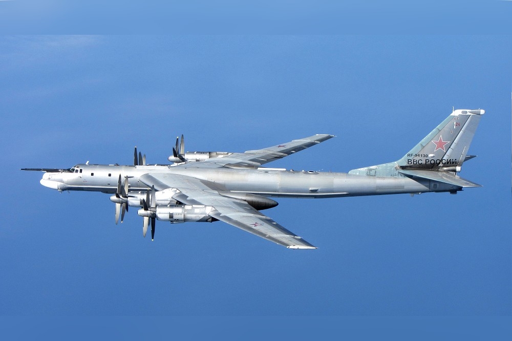 在2021年11月19日中俄空軍聯合巡航，中方派出2架轟-6K轟炸機，與俄方2架Tu-95MC轟炸機（圖）聯合編隊。（維基百科）