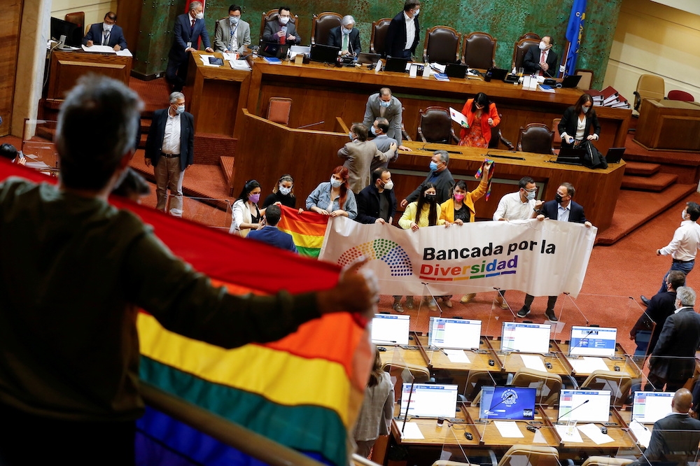 智利國會兩院7日皆壓倒性通過同婚法案。（湯森路透）