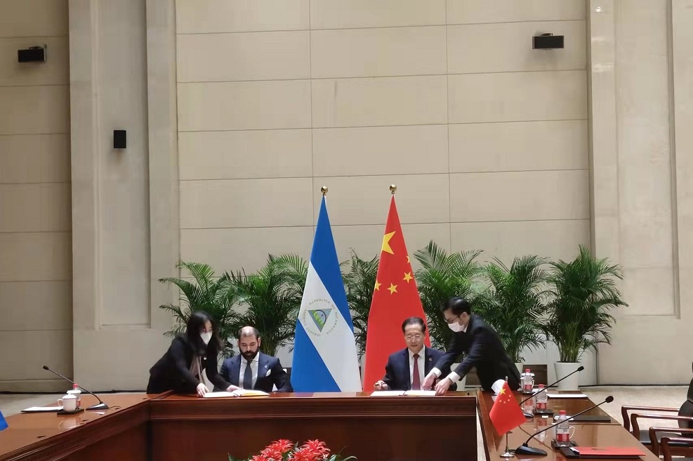 尼加拉瓜宣布與台灣斷交後，中國隨即宣布復交。（取自華春瑩推特）
