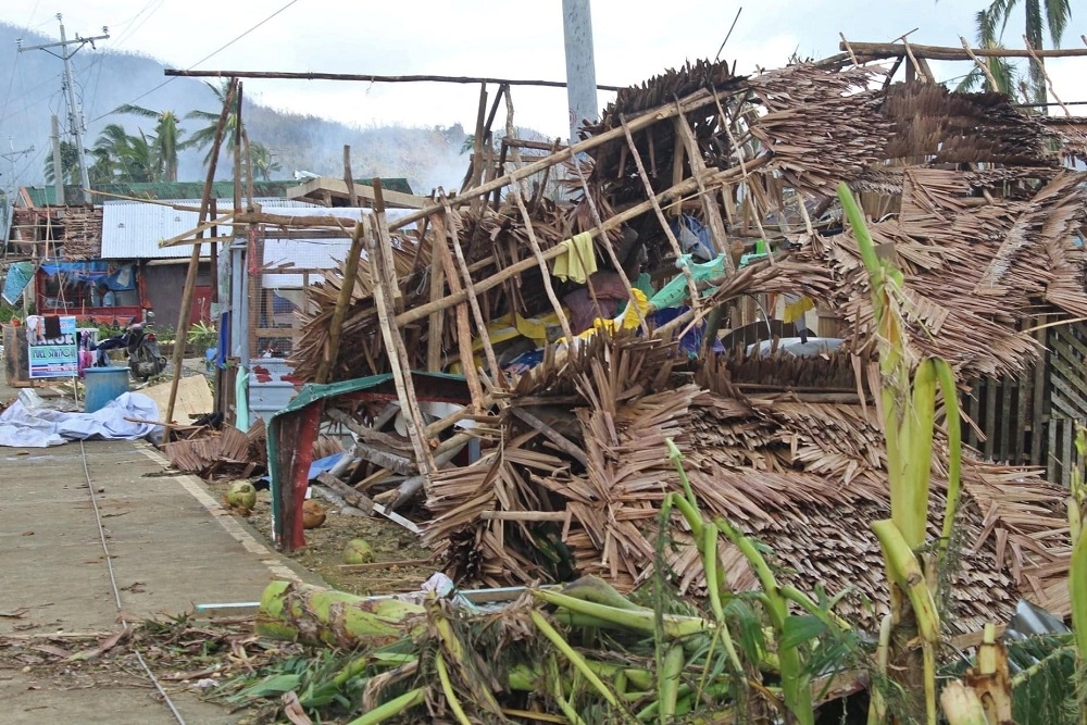 超级台风雷伊重创菲律宾东南部岛屿。（汤森路透）(photo:UpMedia)
