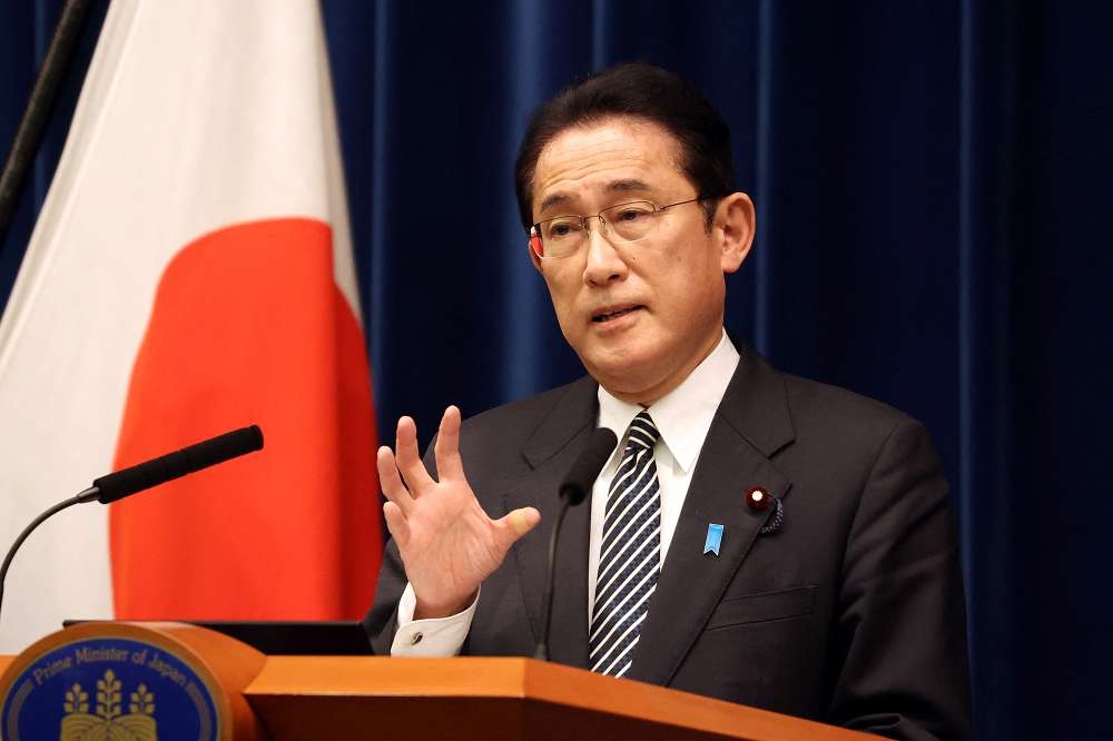 日本首相岸田文雄決定廢棄安倍口罩。（湯森路透）