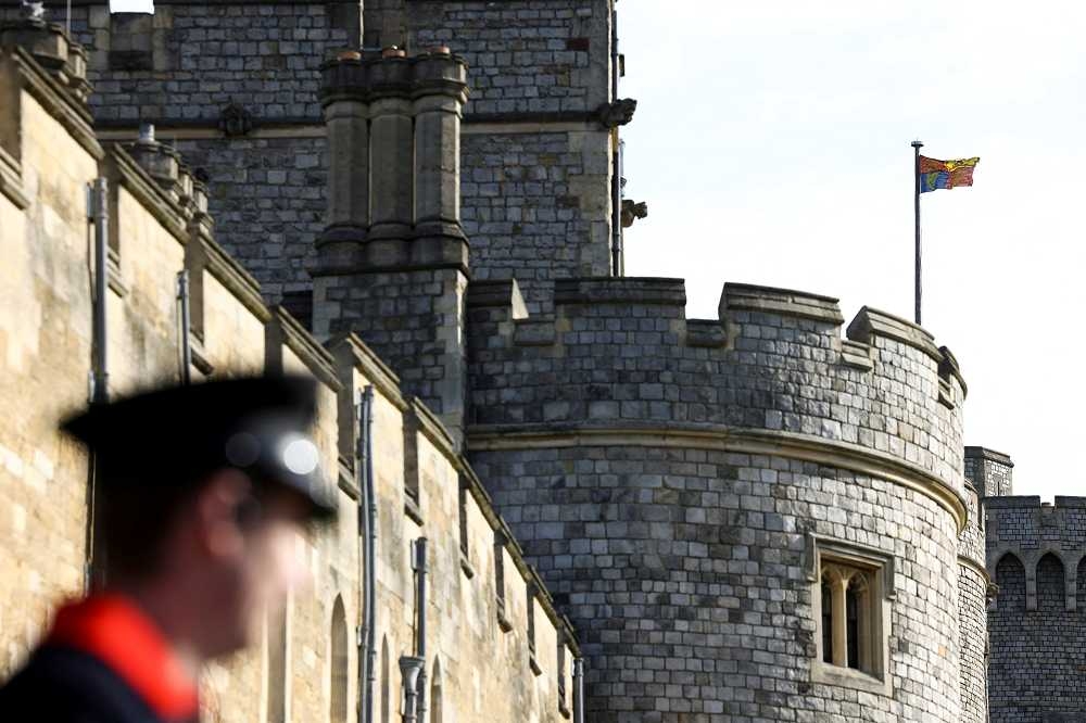 警方在溫莎城堡周圍戒備。（湯森路透）