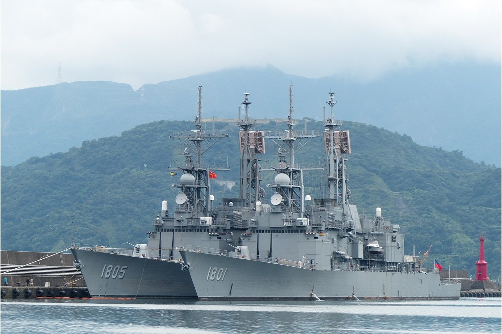 台灣海軍最大型一級作戰艦基隆級裝卸彈藥一定要回到蘇澳港，如果蘇澳港被封鎖，等於基隆級被廢掉手腳。（維基百科）