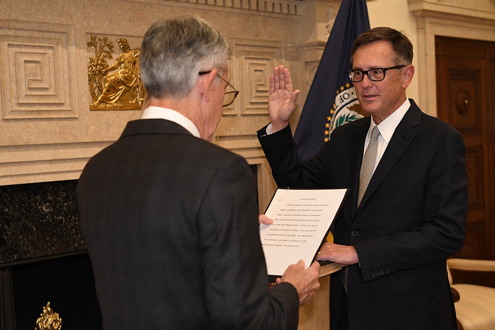 宣誓就职的美国联邦准备系统副主席克拉里达。（图片取自联准会官网）(photo:UpMedia)