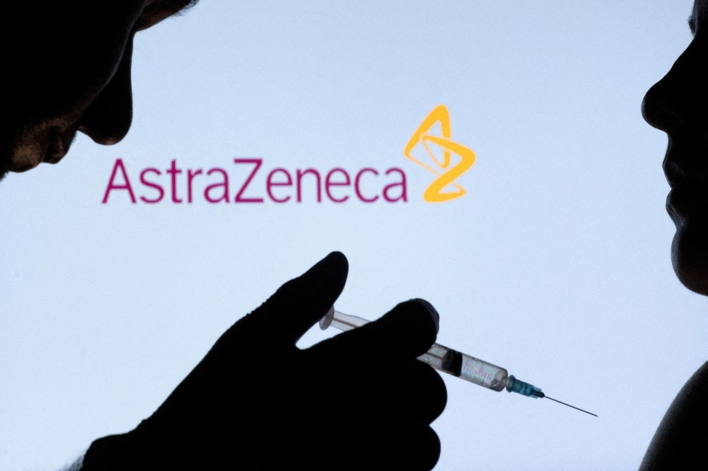 英國藥廠阿斯特捷利康表示，初步實驗數據支持以AZ疫苗作為第三劑加強劑。（湯森路透）