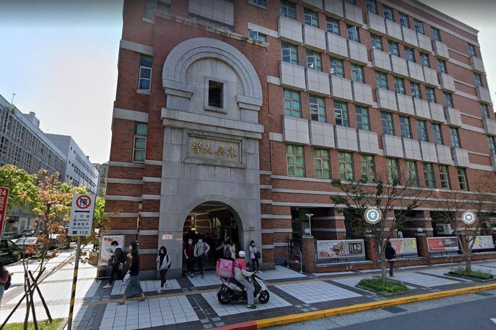 台北市衛生局稍早證實，東吳大學城中校區的確有桃園案18116確診者足跡。（擷自Google Maps）