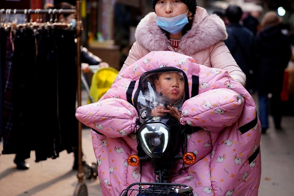中國的生育率創43年來新低。（湯森路透）